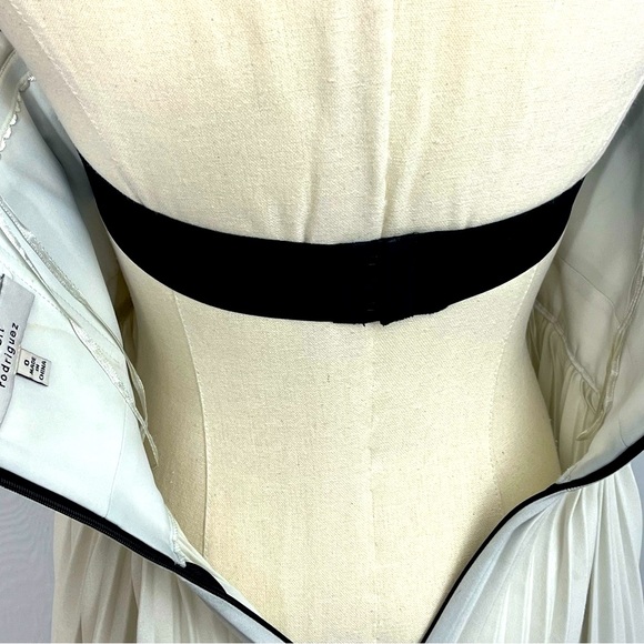 Robert Rodriguez Strapless Pleated Silk-Satin Mini Dress w/ Black Lace  - Size 0 - Picture 10 of 16